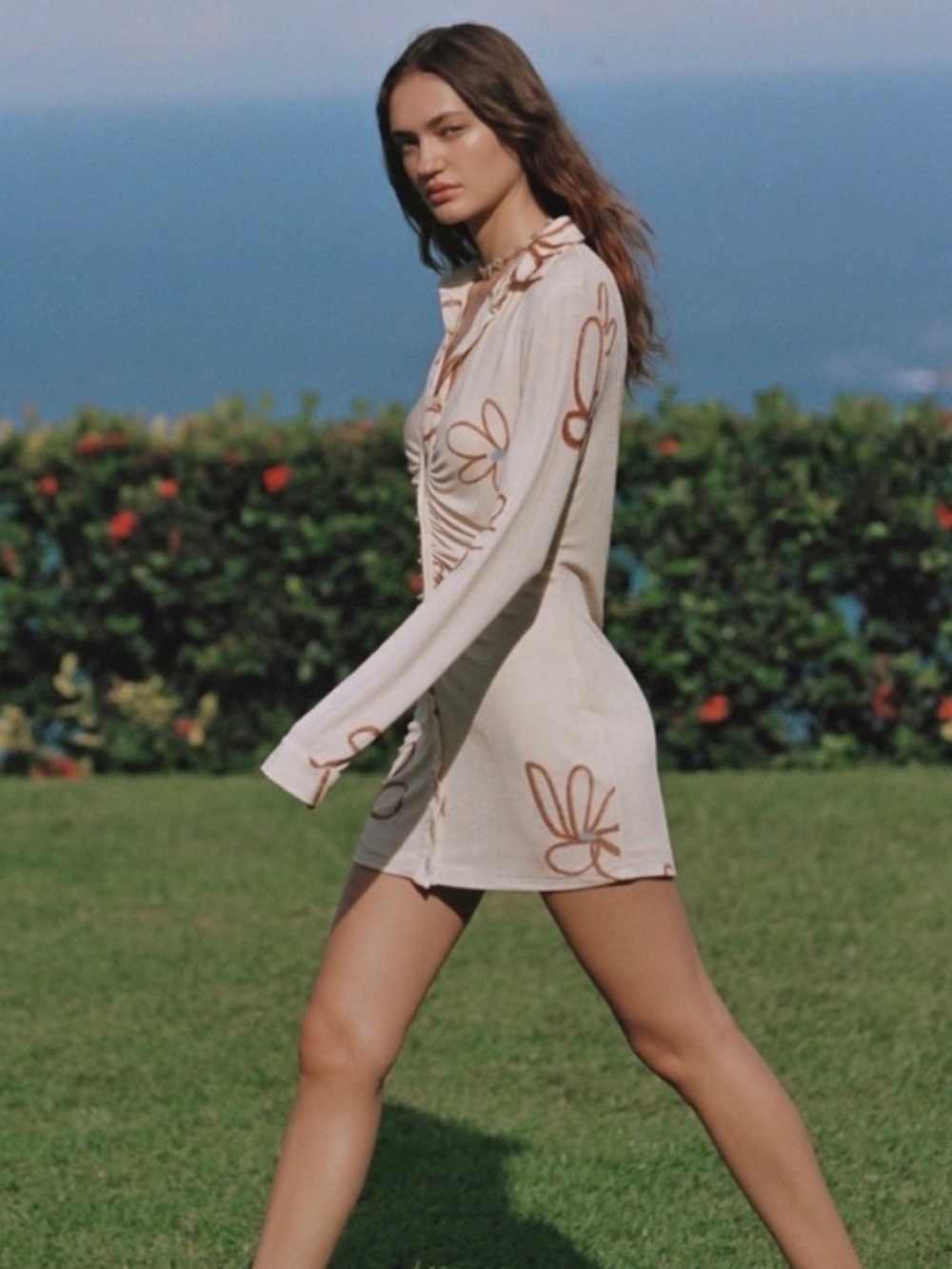 WITH JEAN Andy “Chalk & Flowers” Long Sleeve Cream Collar Button Mini Dress. - Picture 14 of 16